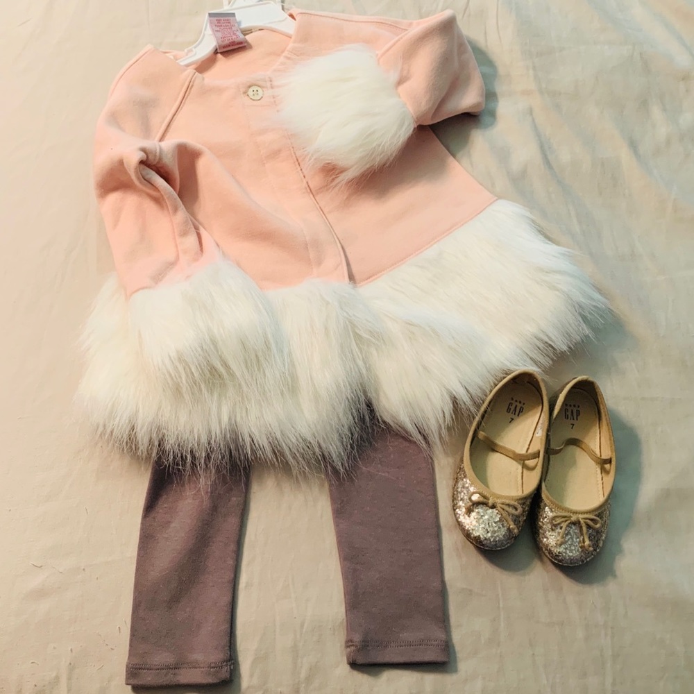 Tahari 2 piece outfit with faux fur